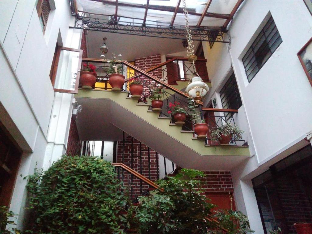 Hotel Whitehouse
