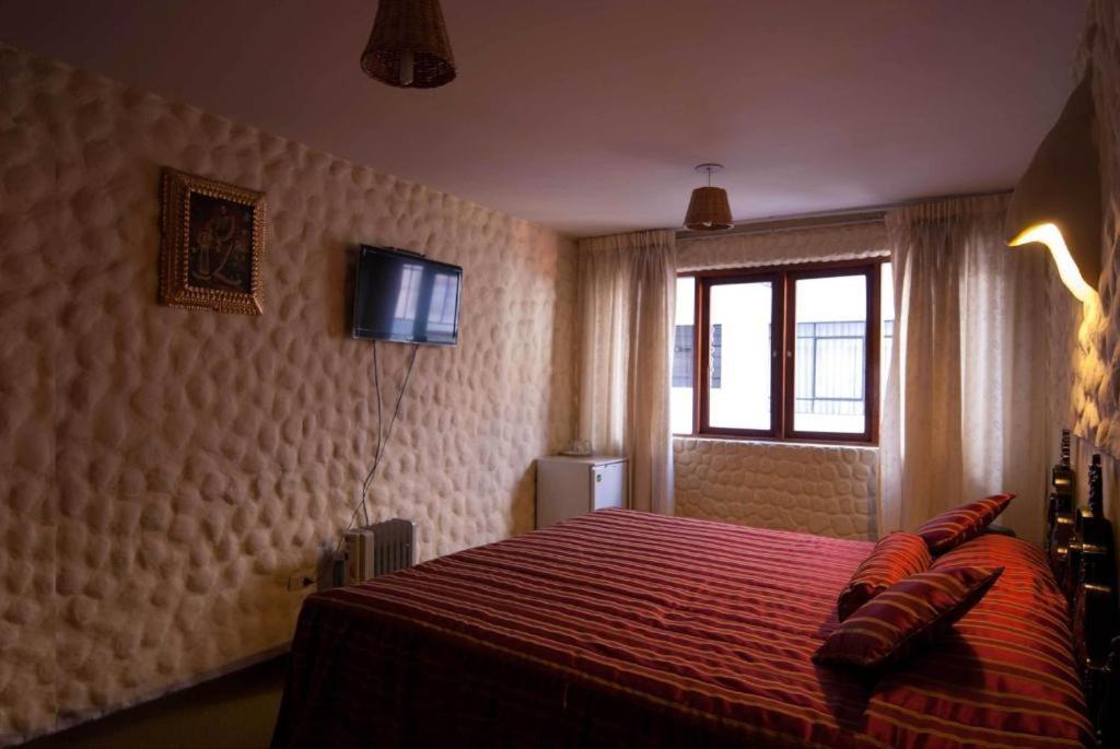 Hotel Whitehouse
